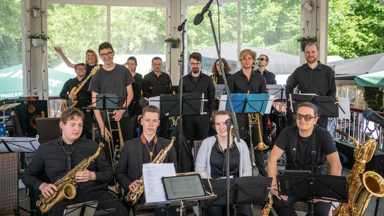 Die Unibigband im Musikpavillon